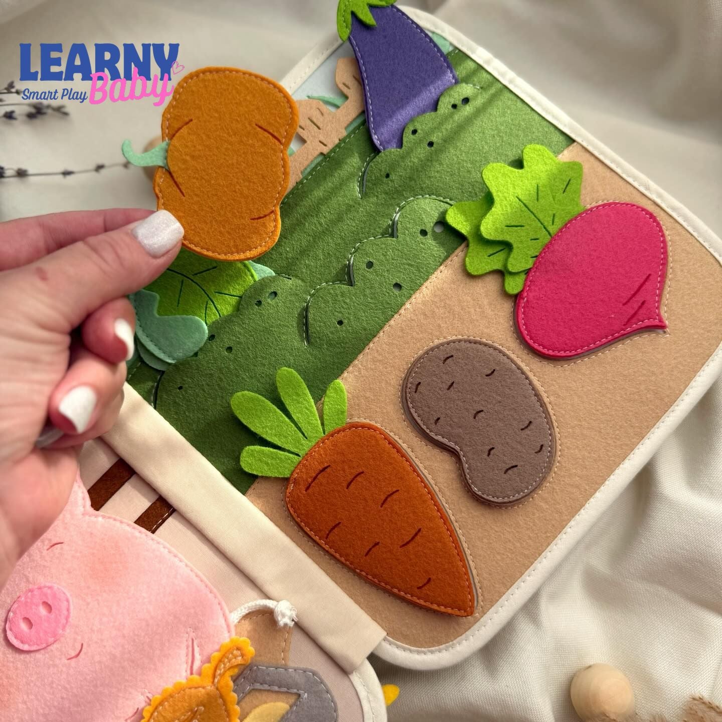 Personalized Farm Quiet Book for Toddlers, Custom Name Montessori Busy Book, Felt Sensory Activity Book, Fine Motor Learning Toy