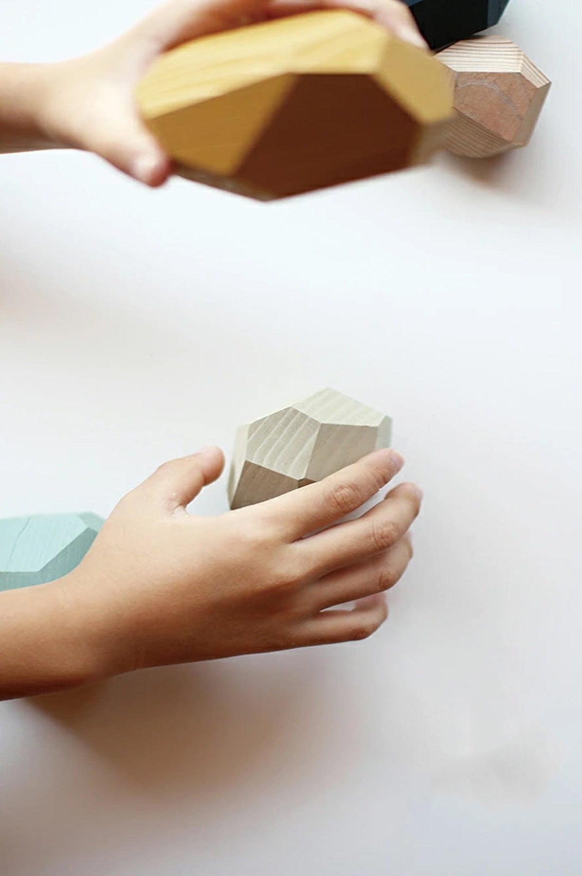 Wooden Balancing Stones Toy – Montessori Tumi-Ishi Balance Blocks | Creative Stacking & Fine Motor Skills, Ages 2–6