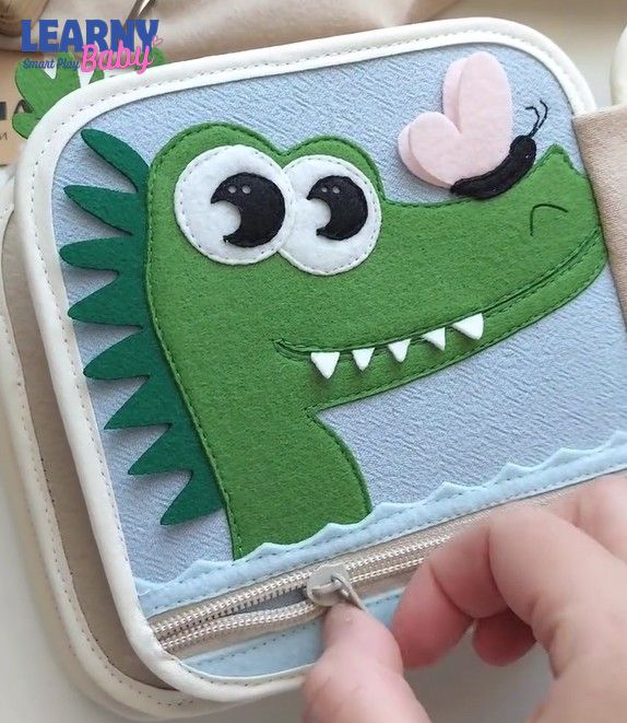 Personalized Mini Felt Quiet Book for Toddlers, Montessori Busy Book, Sensory Travel Toy, Fine Motor Activity Book, Screen-Free Gift for Kids 1-4