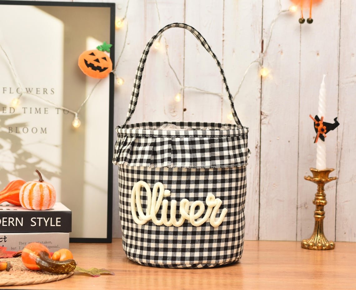 Halloween Basket Ruffle Personalized, Plaid Trick or Treat Bag with Custom Name, Halloween Candy Bucket for Kids, Halloween Storage Basket Gift