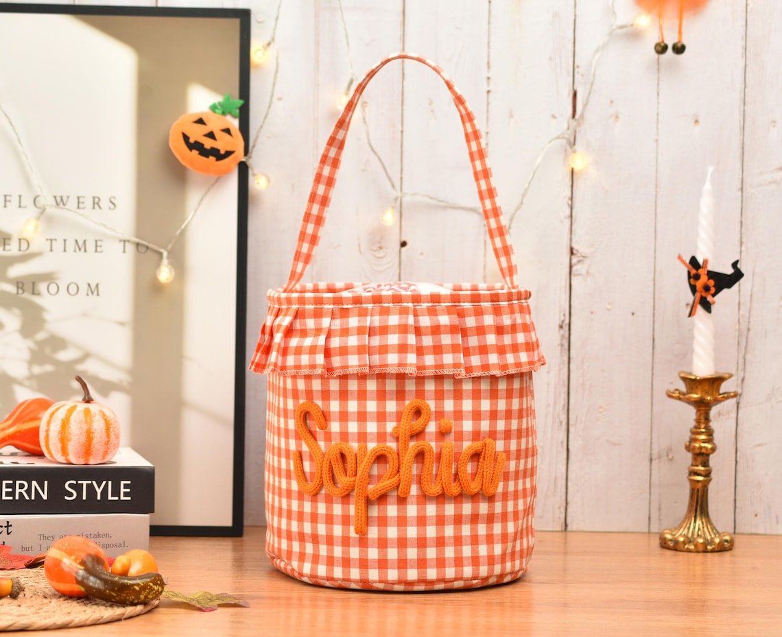 Halloween Basket Ruffle Personalized, Plaid Trick or Treat Bag with Custom Name, Halloween Candy Bucket for Kids, Halloween Storage Basket Gift