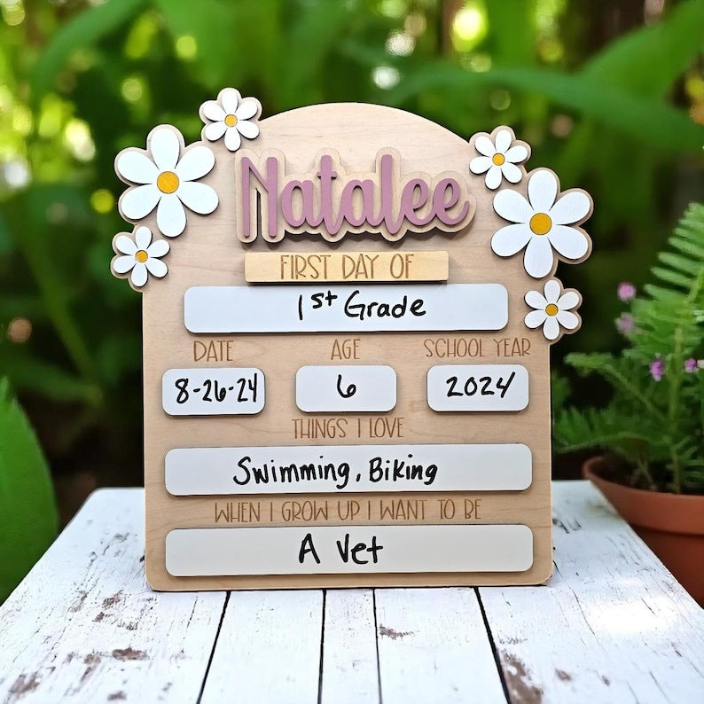 Personalized First Day of School Board, Daisy Name Sign, Photo Prop, Preschool Back To School Dry Erase Sign, 1st Day of School Board