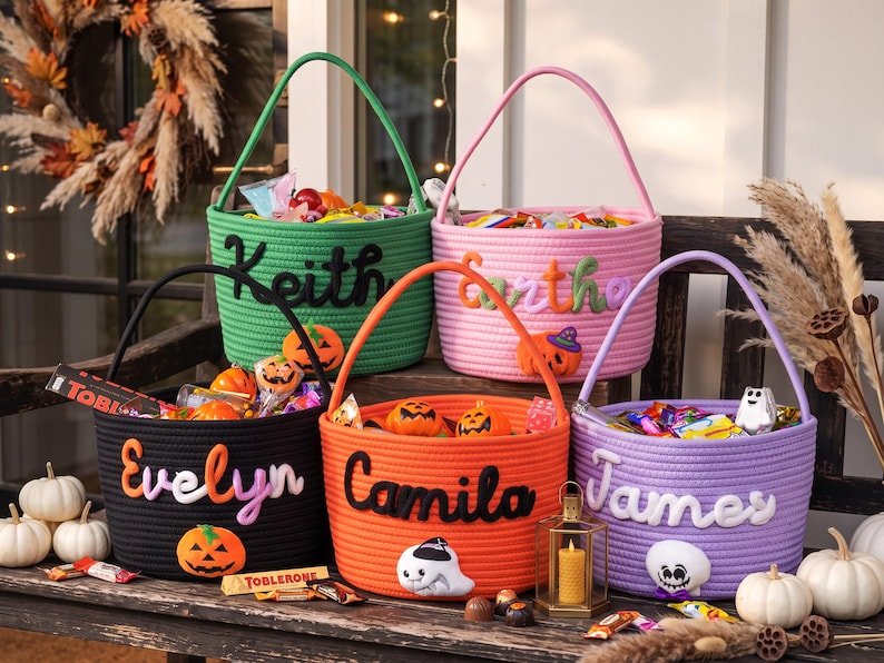 Personalized Halloween Treat Basket, Trick or Treat Bag, Halloween Candy Basket, Trick or Treat Basket, Candy Tote, Halloween gift, Halloween Tote