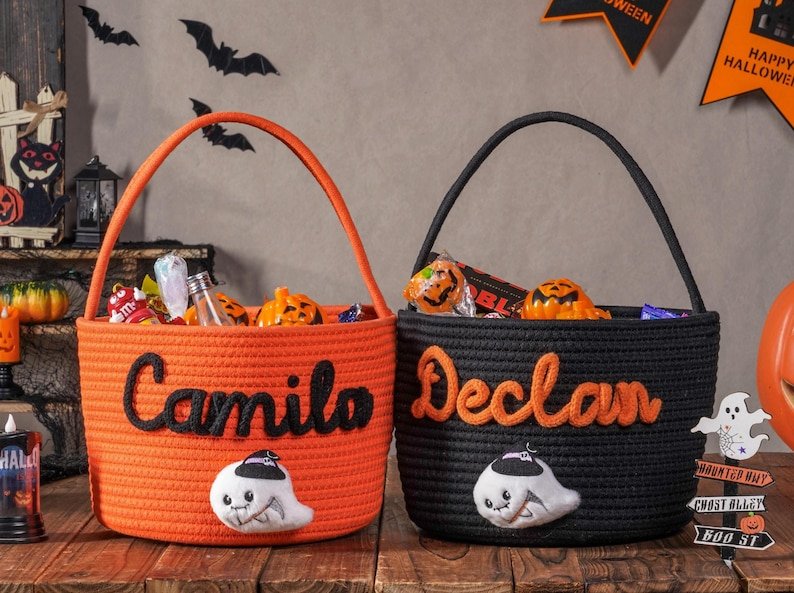 Personalized Halloween Treat Basket, Trick or Treat Bag, Halloween Candy Basket, Trick or Treat Basket, Candy Tote, Halloween gift, Halloween Tote